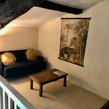 Le Domaine De Camblanes Hotell Exteriör bild